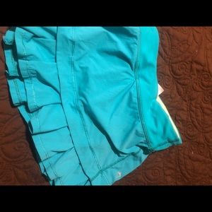 Ivivva skort size 6